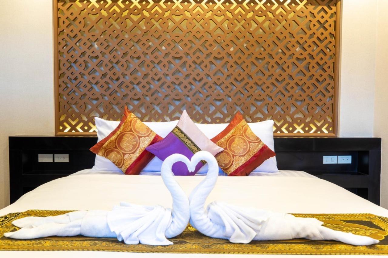 Royal Phawadee Village Patong - 2 Minutes Walk To The Beach Exterior photo