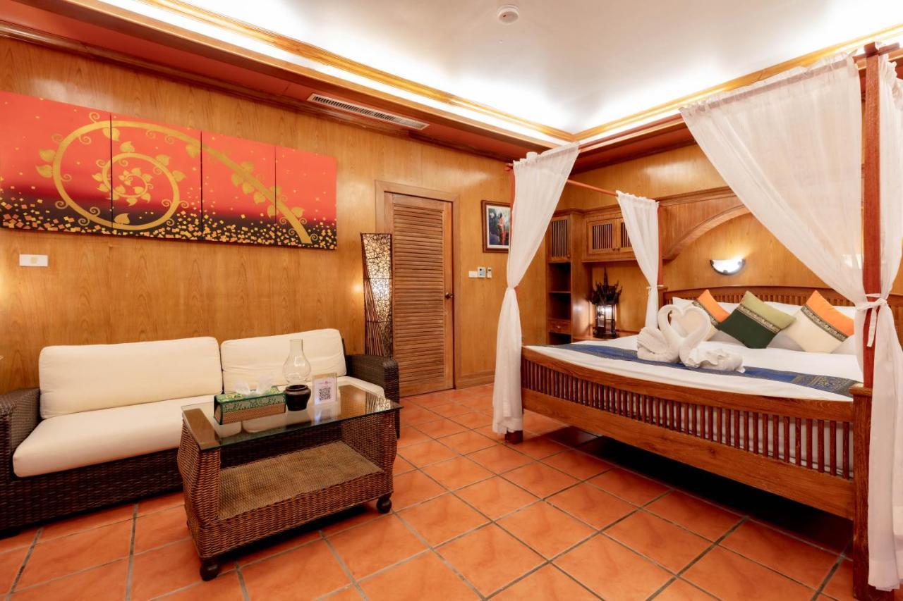 Royal Phawadee Village Patong - 2 Minutes Walk To The Beach Exterior photo