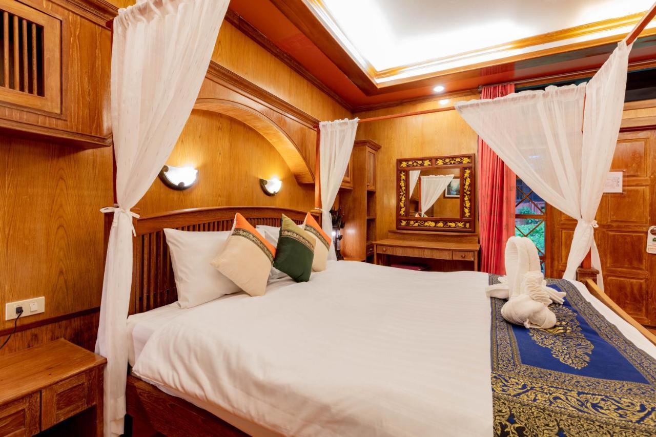 Royal Phawadee Village Patong - 2 Minutes Walk To The Beach Exterior photo