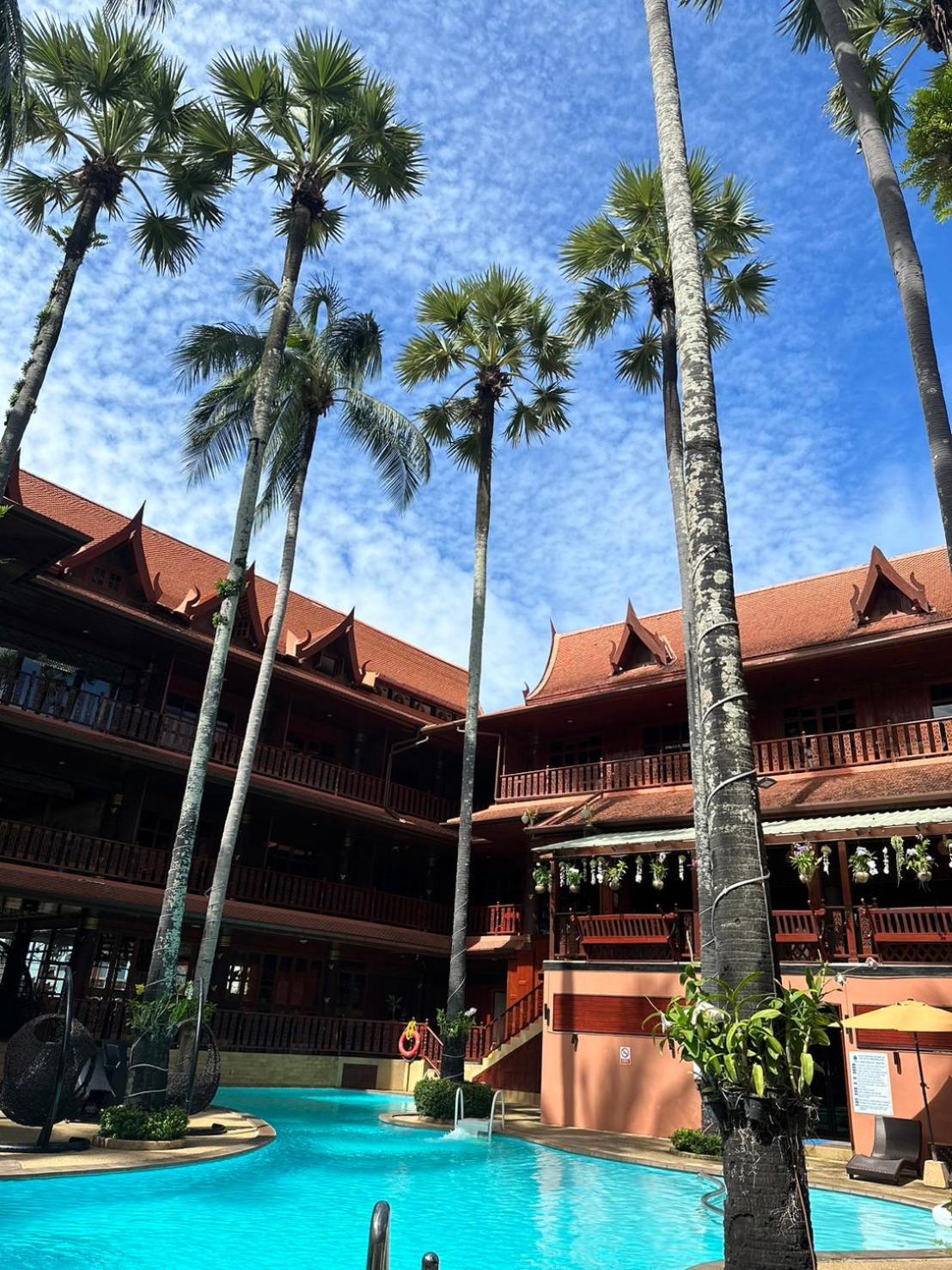 Royal Phawadee Village Patong - 2 Minutes Walk To The Beach Exterior photo