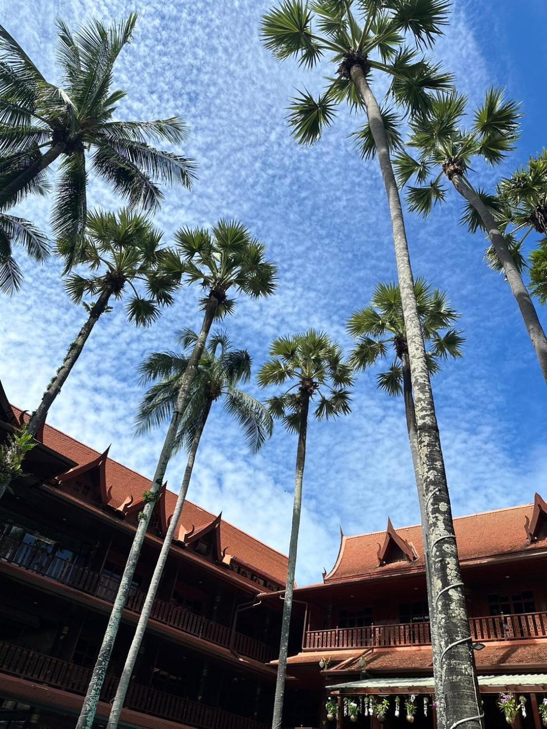 Royal Phawadee Village Patong - 2 Minutes Walk To The Beach Exterior photo