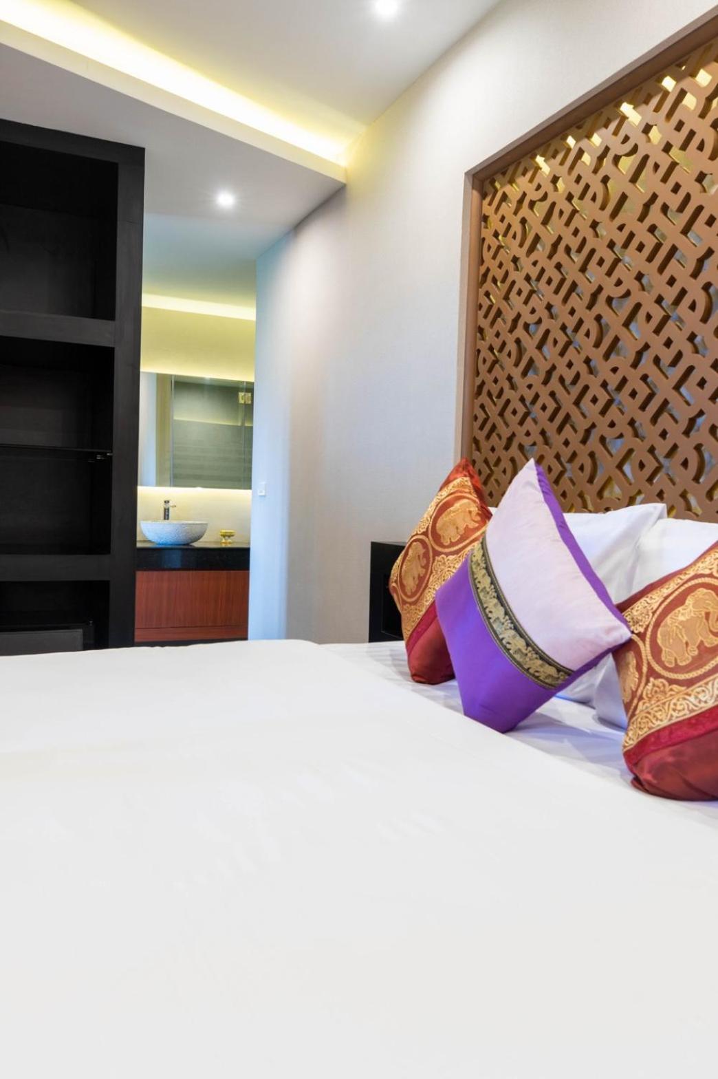 Royal Phawadee Village Patong - 2 Minutes Walk To The Beach Exterior photo